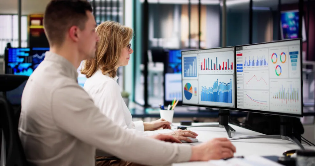 SEM: Cómo la IA y la personalización transformarán el futuro del marketing digital Data Analyst Mit Data Analytics KPI - Keycode Agencia Digital