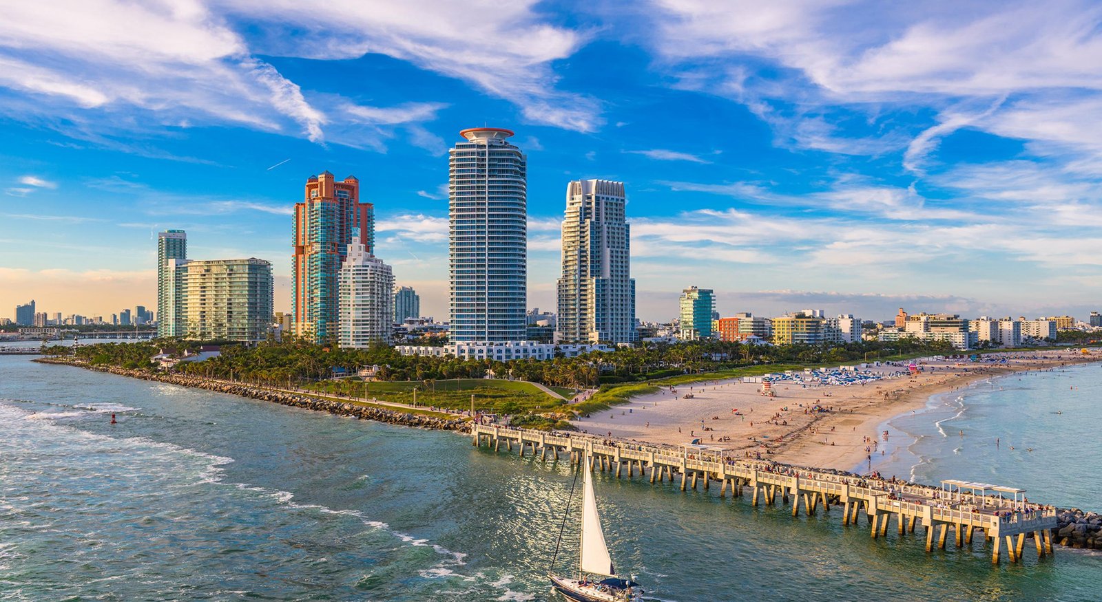 Agencia SEO | Keycode Agencia Digital Vista de la playa en Miami, destacando la ubicación local de una agencia SEO en Miami especializada. Agencia SEO en Miami-Keycode