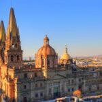 Agencia SEO en Guadalajara | Keycode Agencia Digital Vista de la catedral Nuestra Señora de la Asunción en Guadalajara, destacando la ubicación local de una agencia SEO en Guadalajara especializada. Agencia SEO en Guadalajara-Keycode